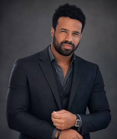 Portrait of Henrique Lima, Founder and Managing Director of Mundo Mentors